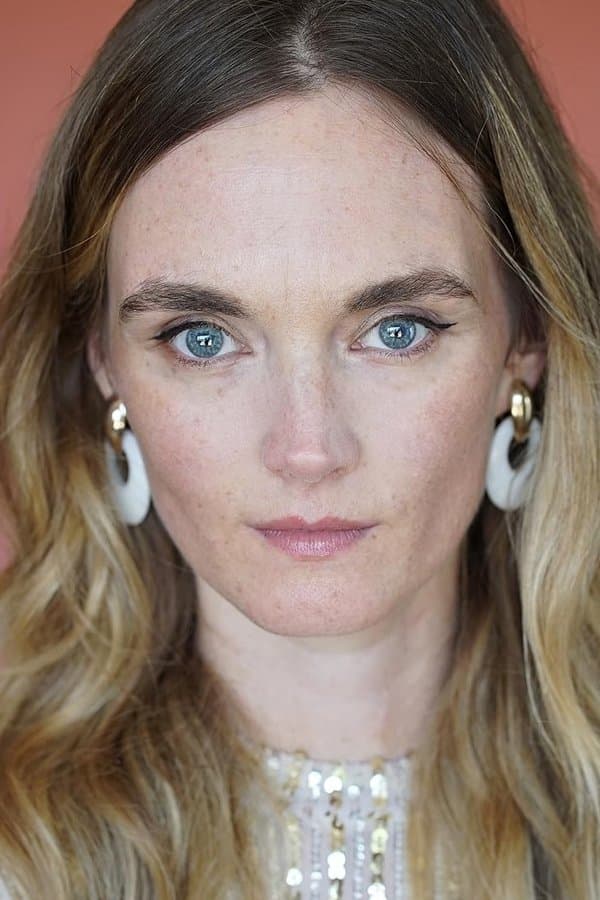 Karina Wolfe profile