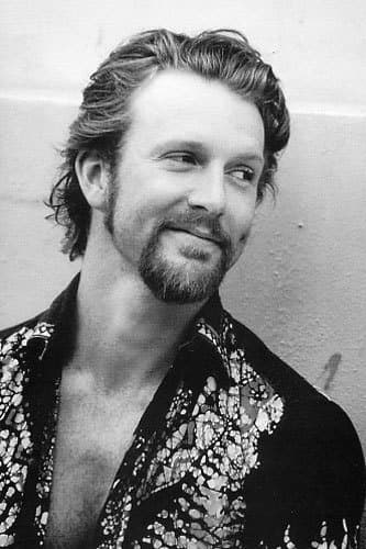 Aaron Hendry profile