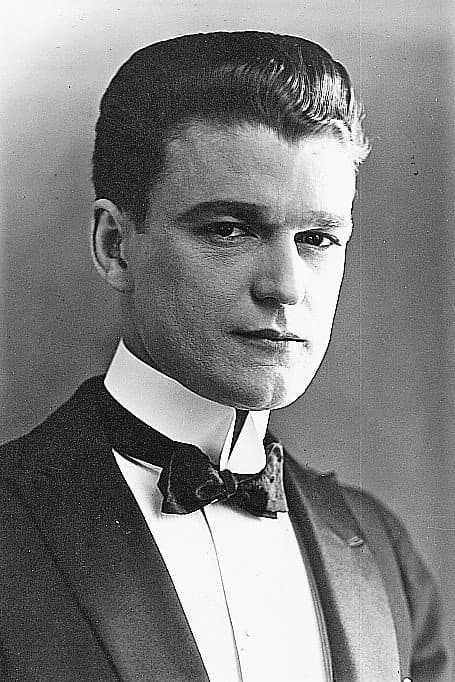 Wallace MacDonald profile