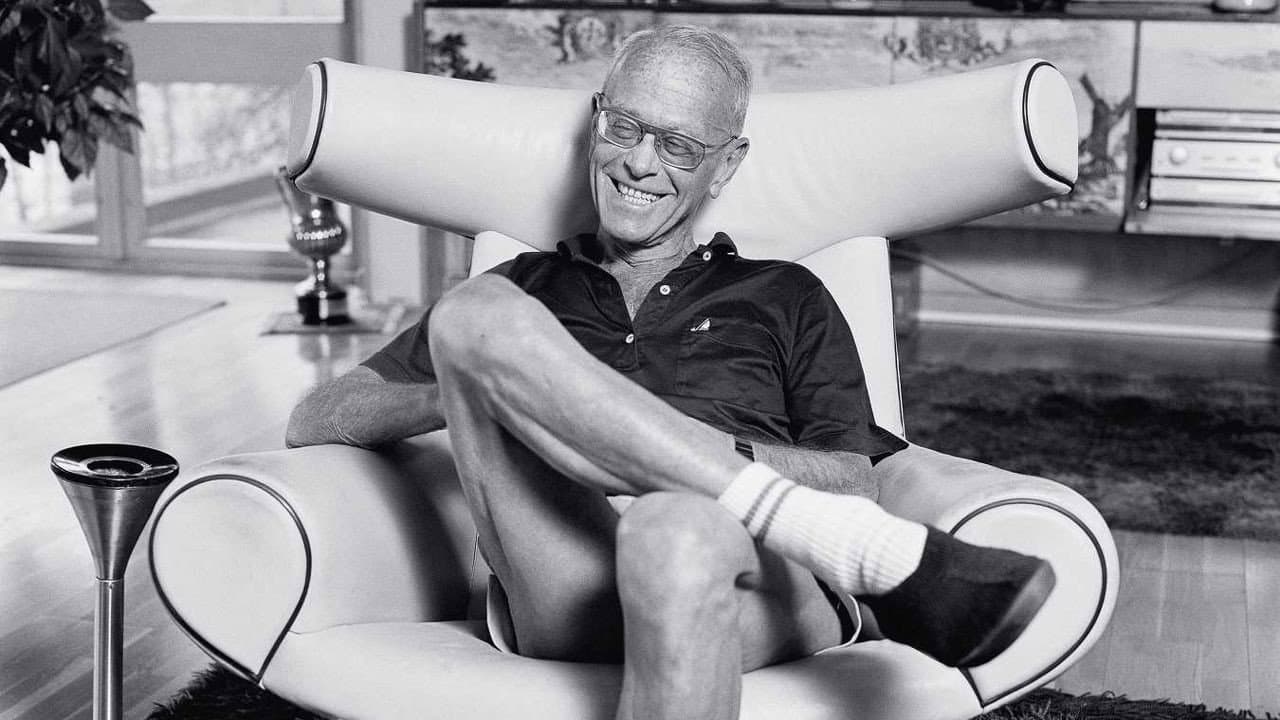 Citizen Schein backdrop