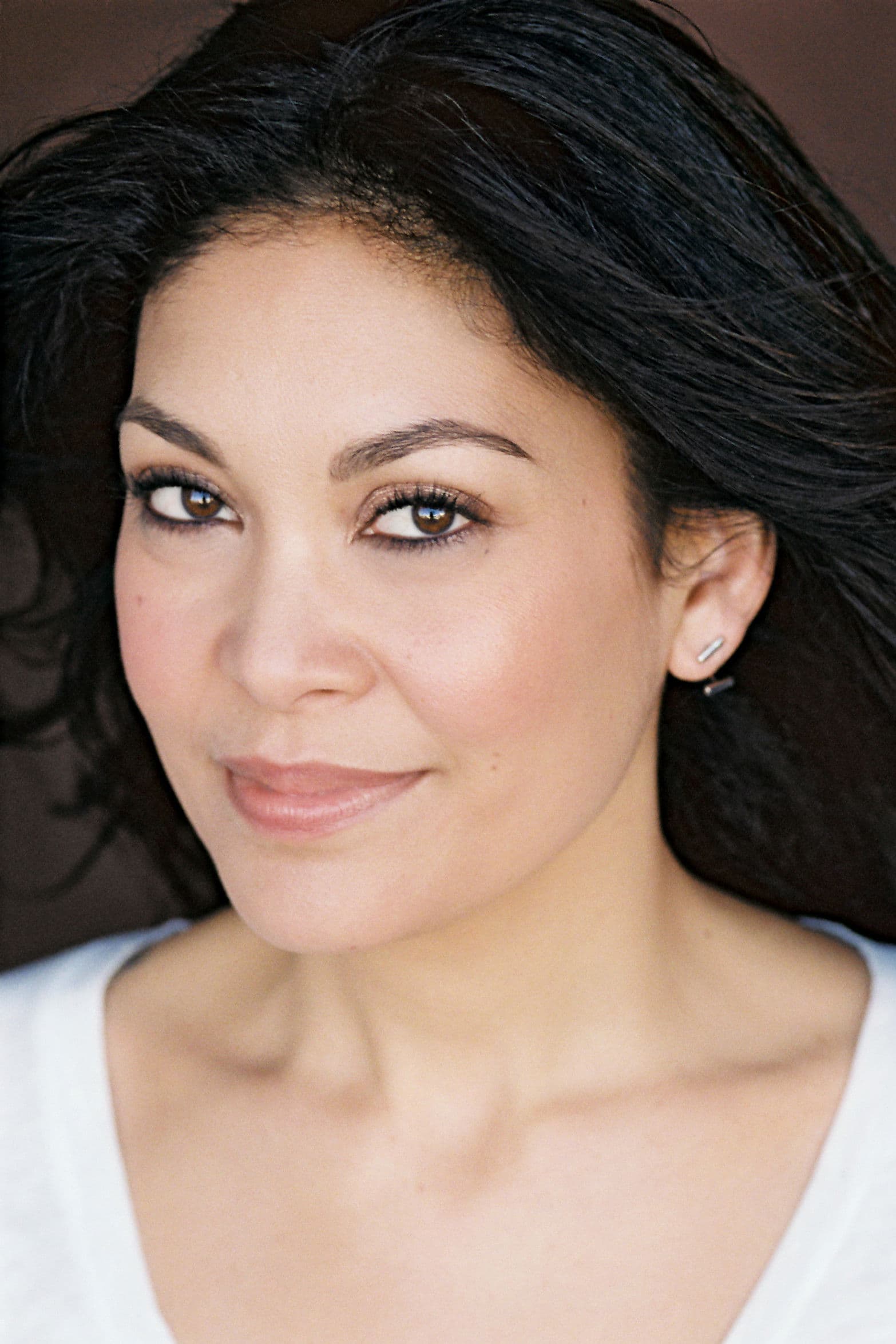 Rinabeth Apostol profile