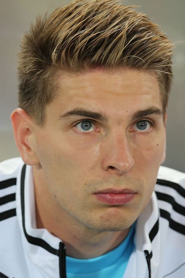 Ron-Robert Zieler profile