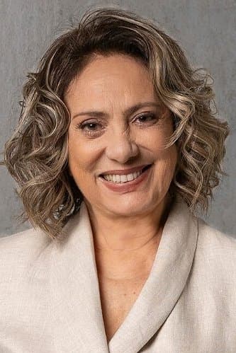 Eliane Giardini profile