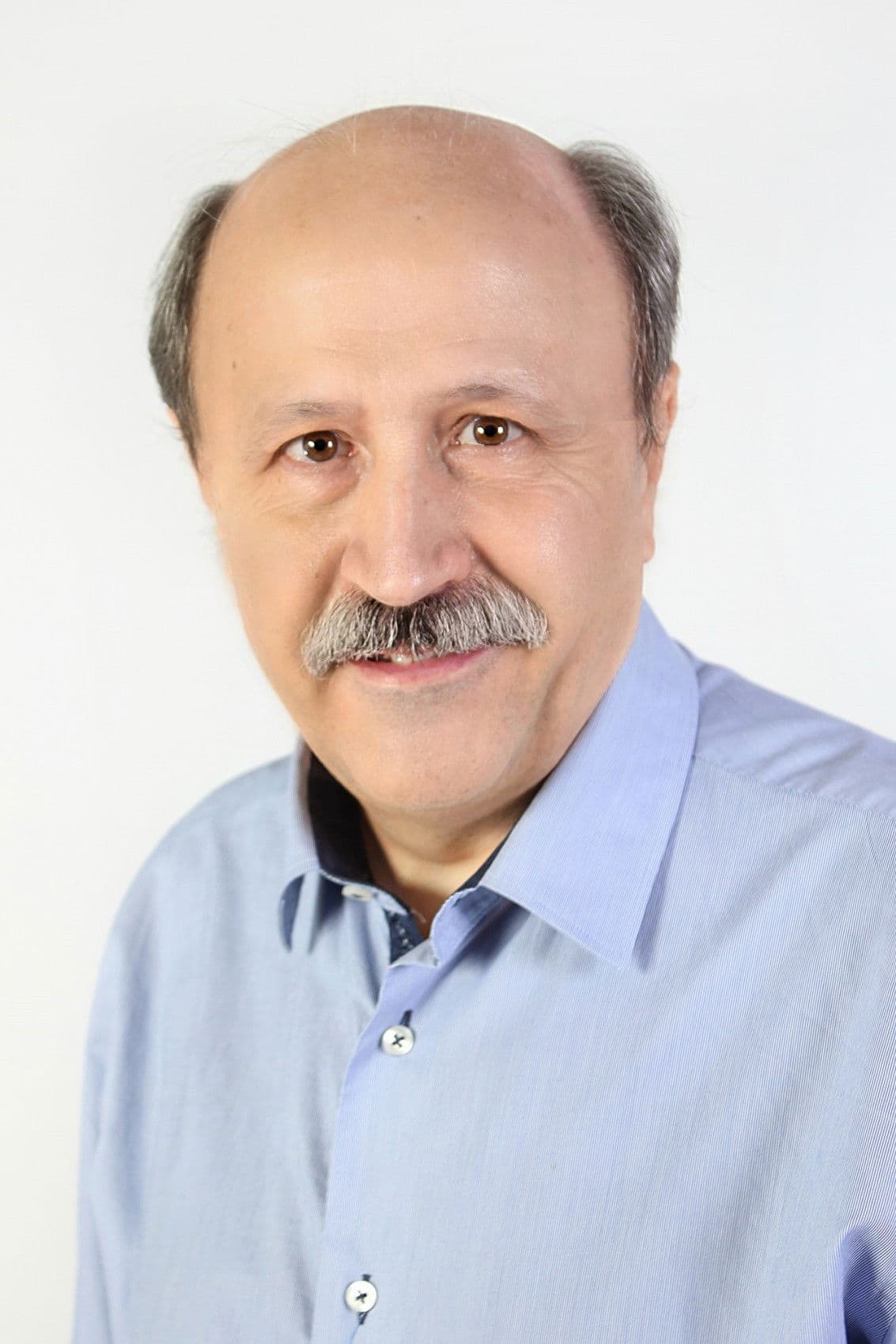 Antonio Chamorro profile