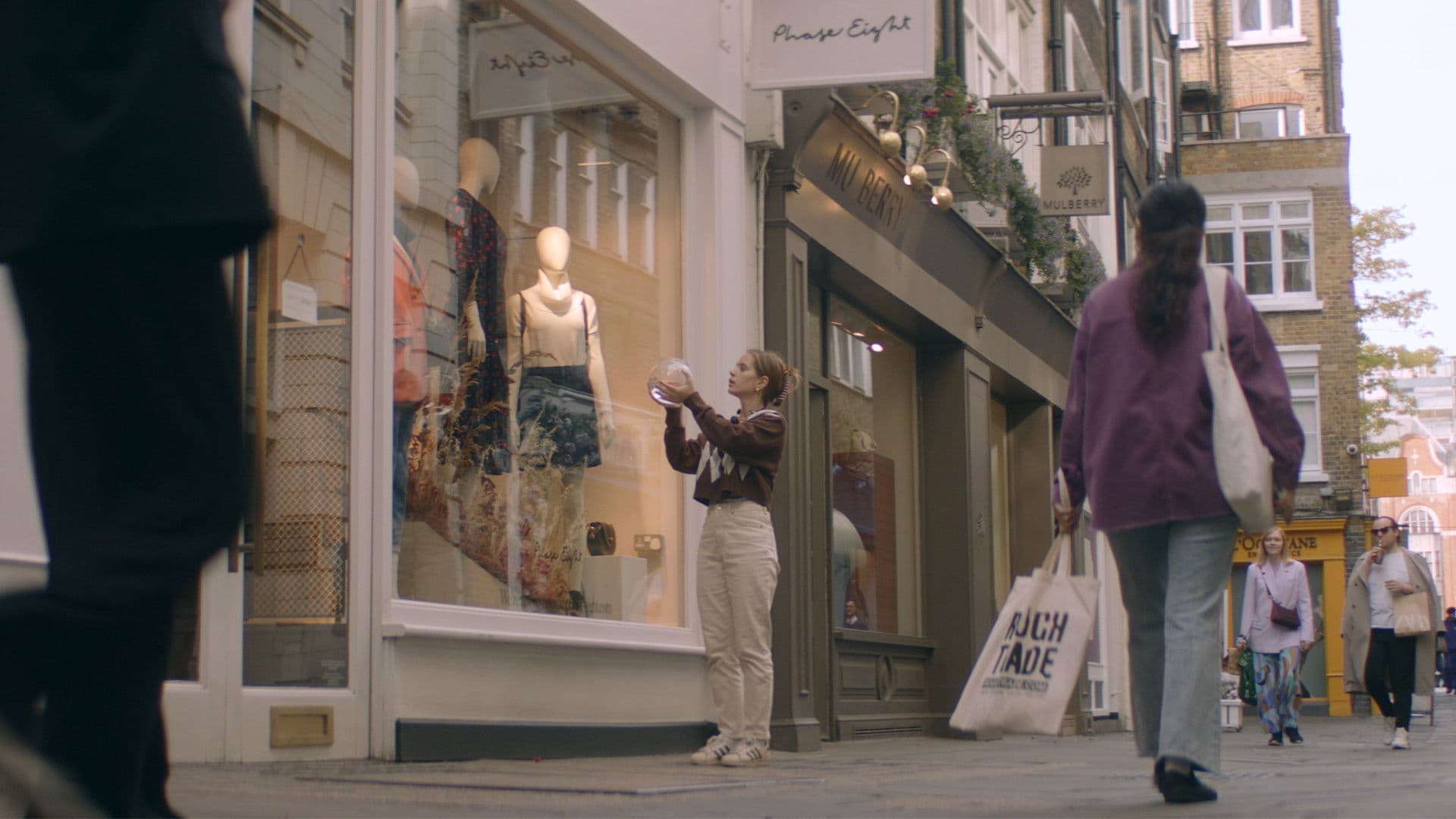 Walking Fernando backdrop