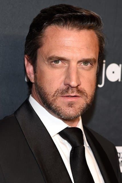 Raúl Esparza profile