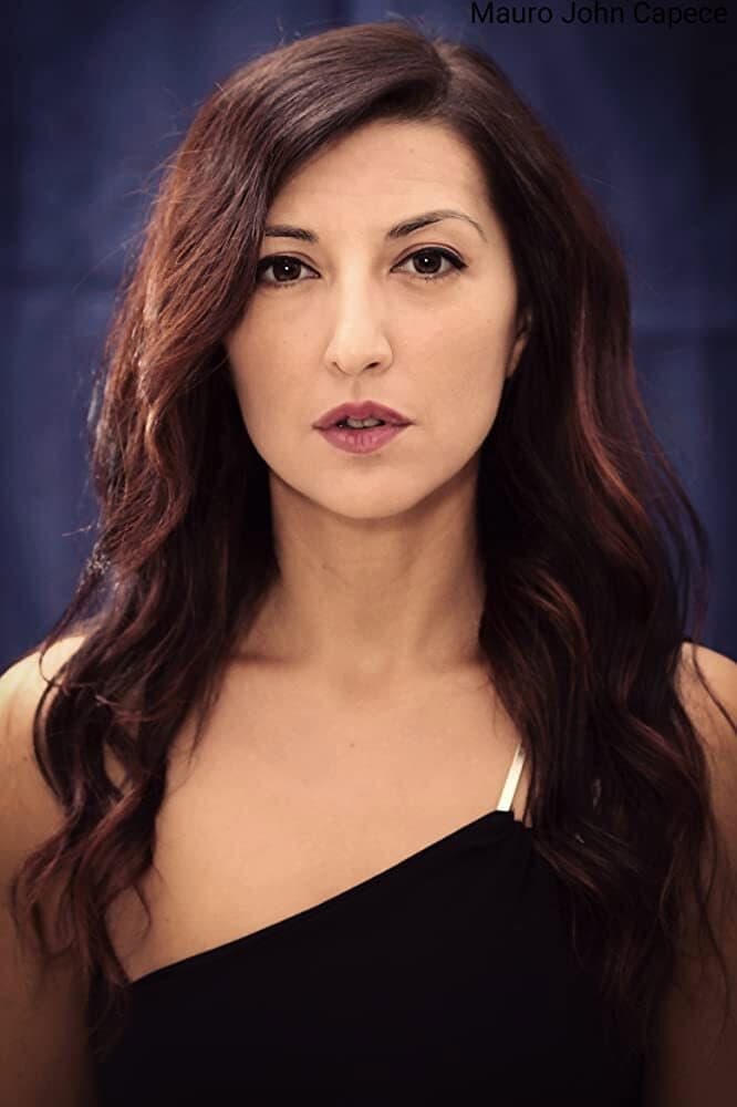 Corinna Coroneo profile