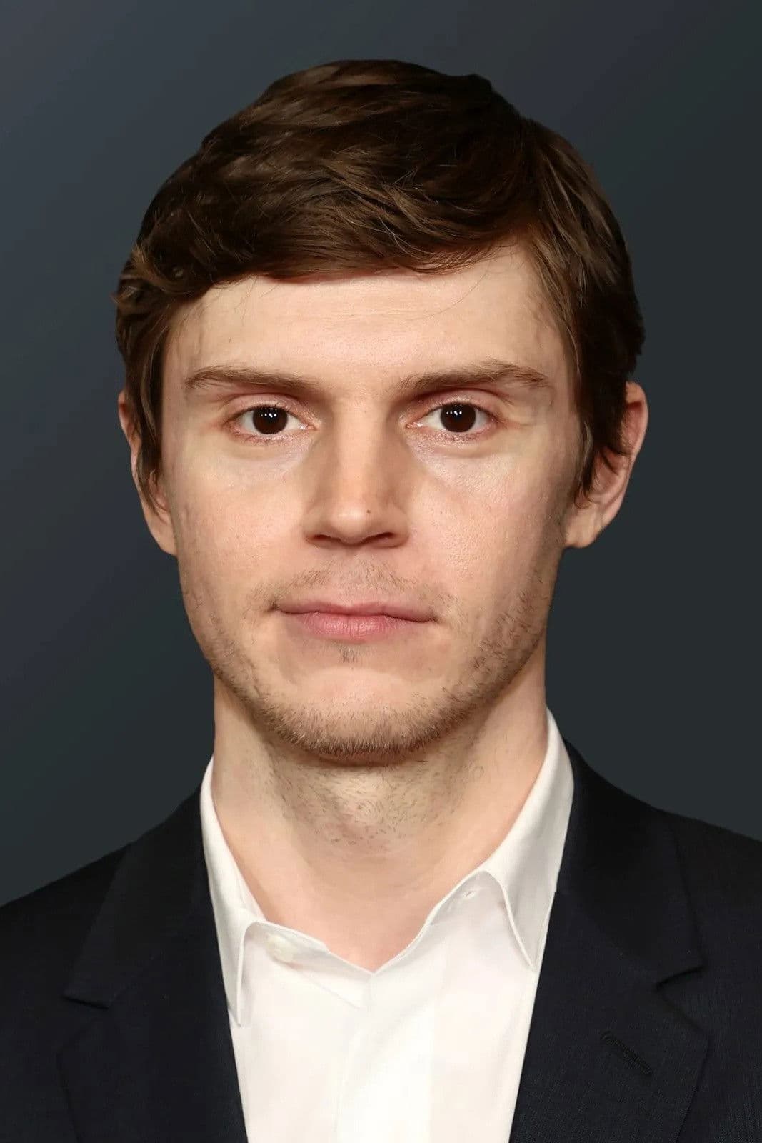 Evan Peters profile