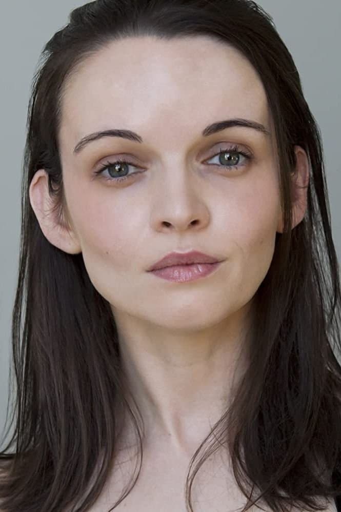 Reyna de Courcy profile