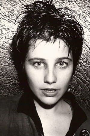 Kira Roessler profile