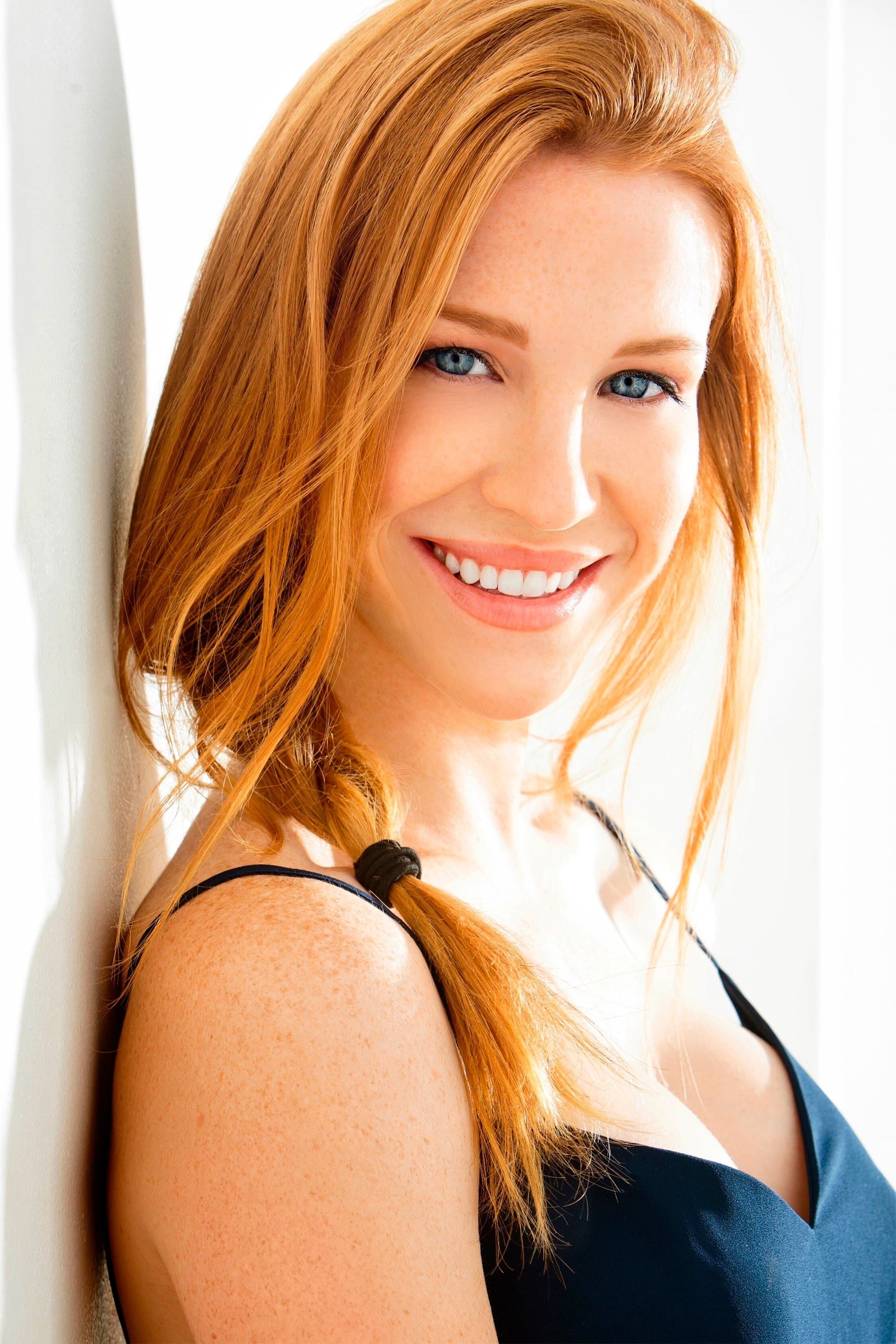 Leslie Stratton profile