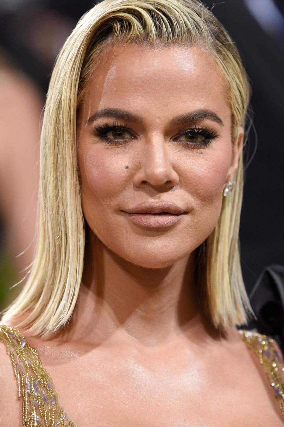 Khloé Kardashian profile