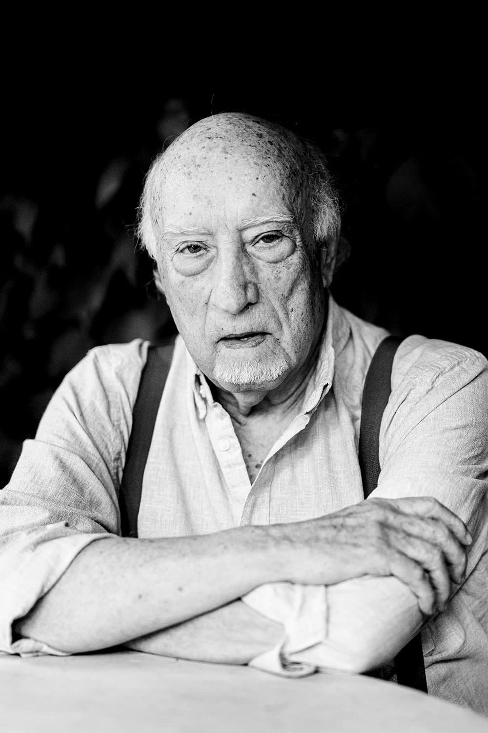 Manuel Vicent profile