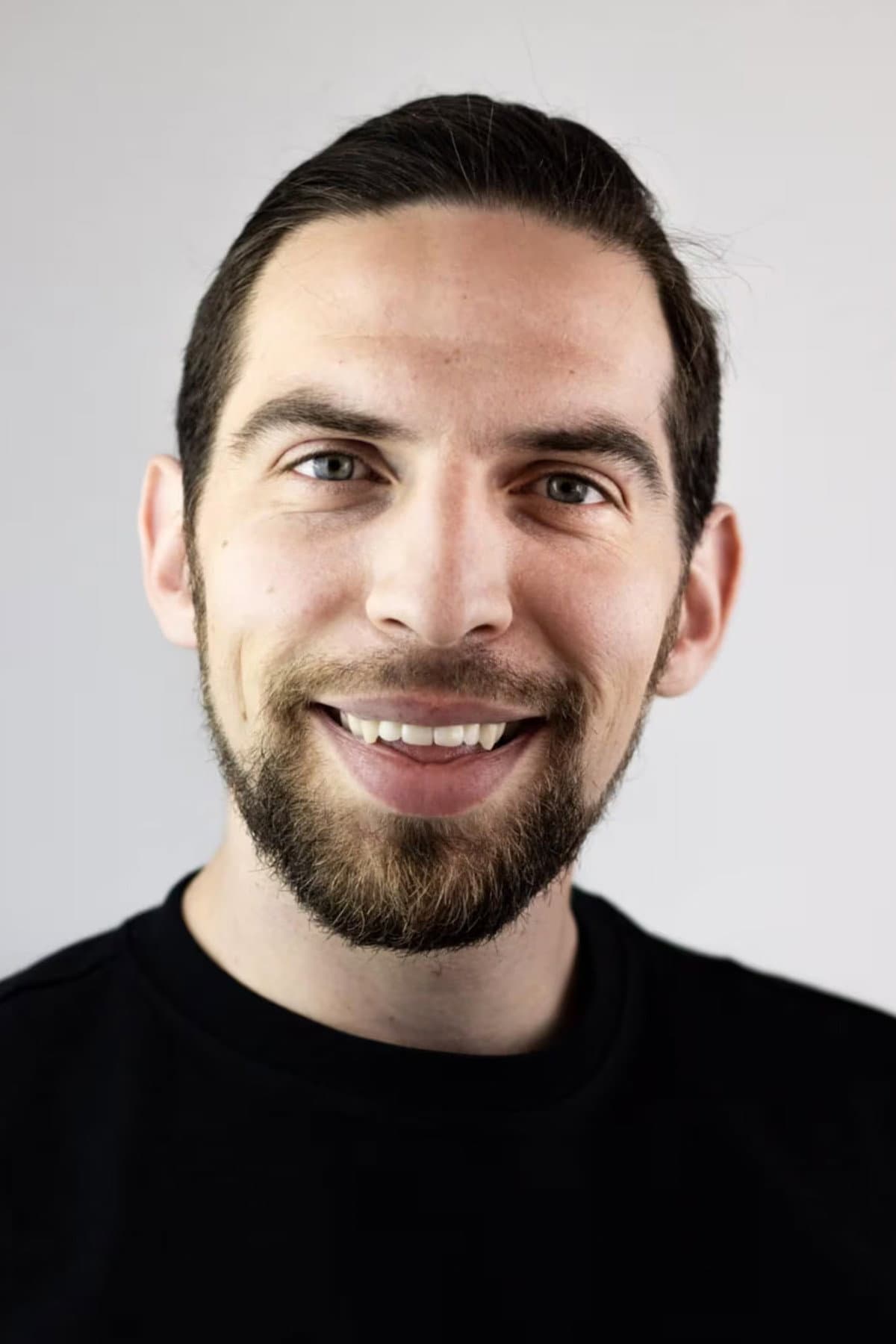 Ivan Nikolov profile