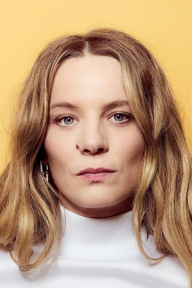 Lilith Stangenberg profile