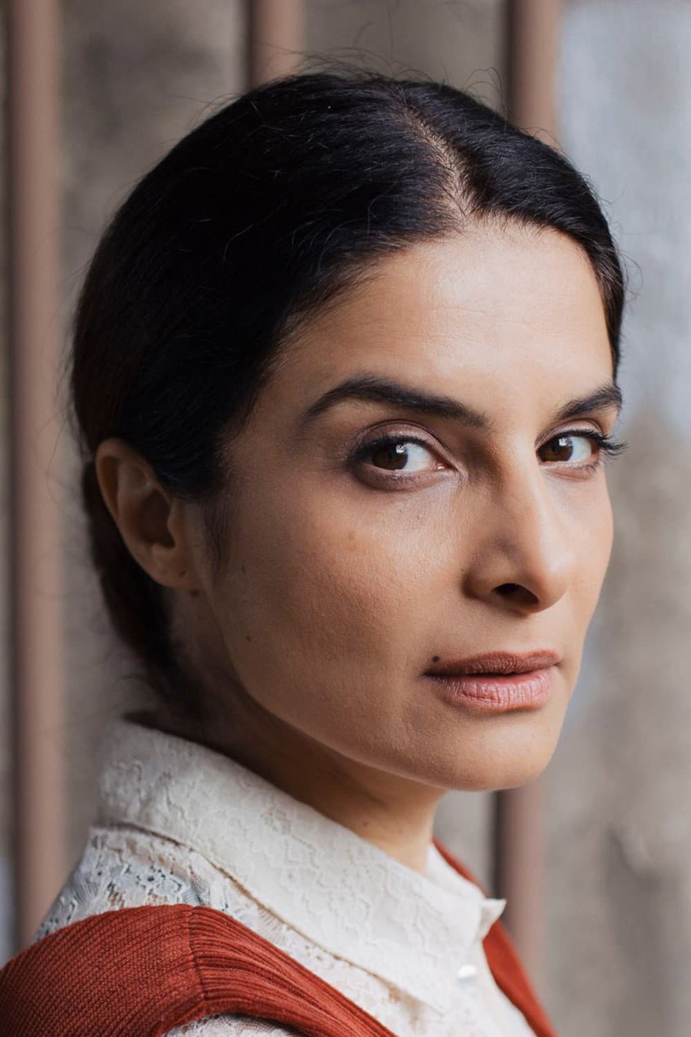 Sarah Sandeh profile