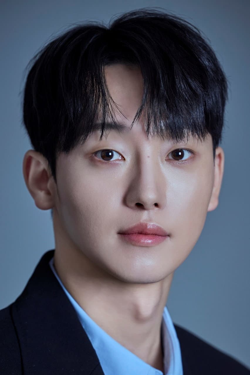 Kang Ha-kyung profile