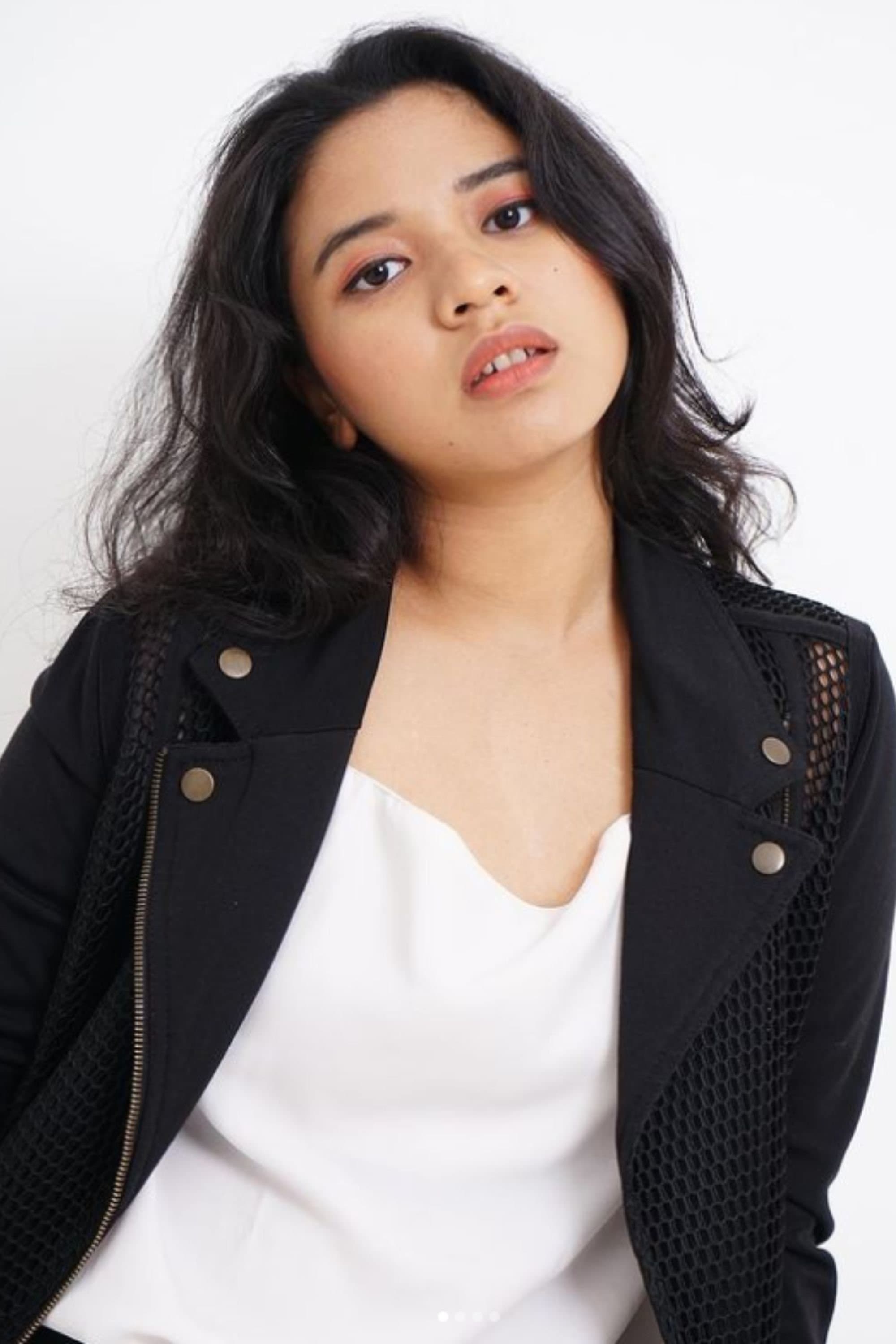 Anne Yasmine profile