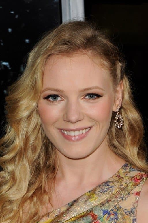 Emma Bell profile