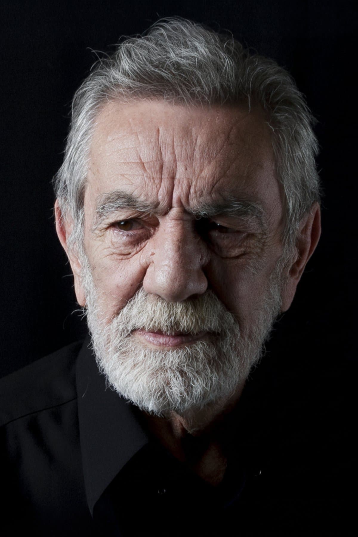 Aydemir Akbaş profile