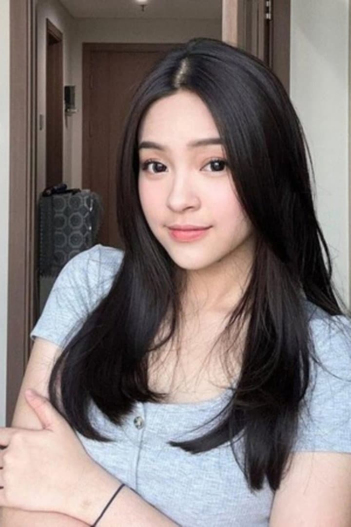 Elsa Japasal profile