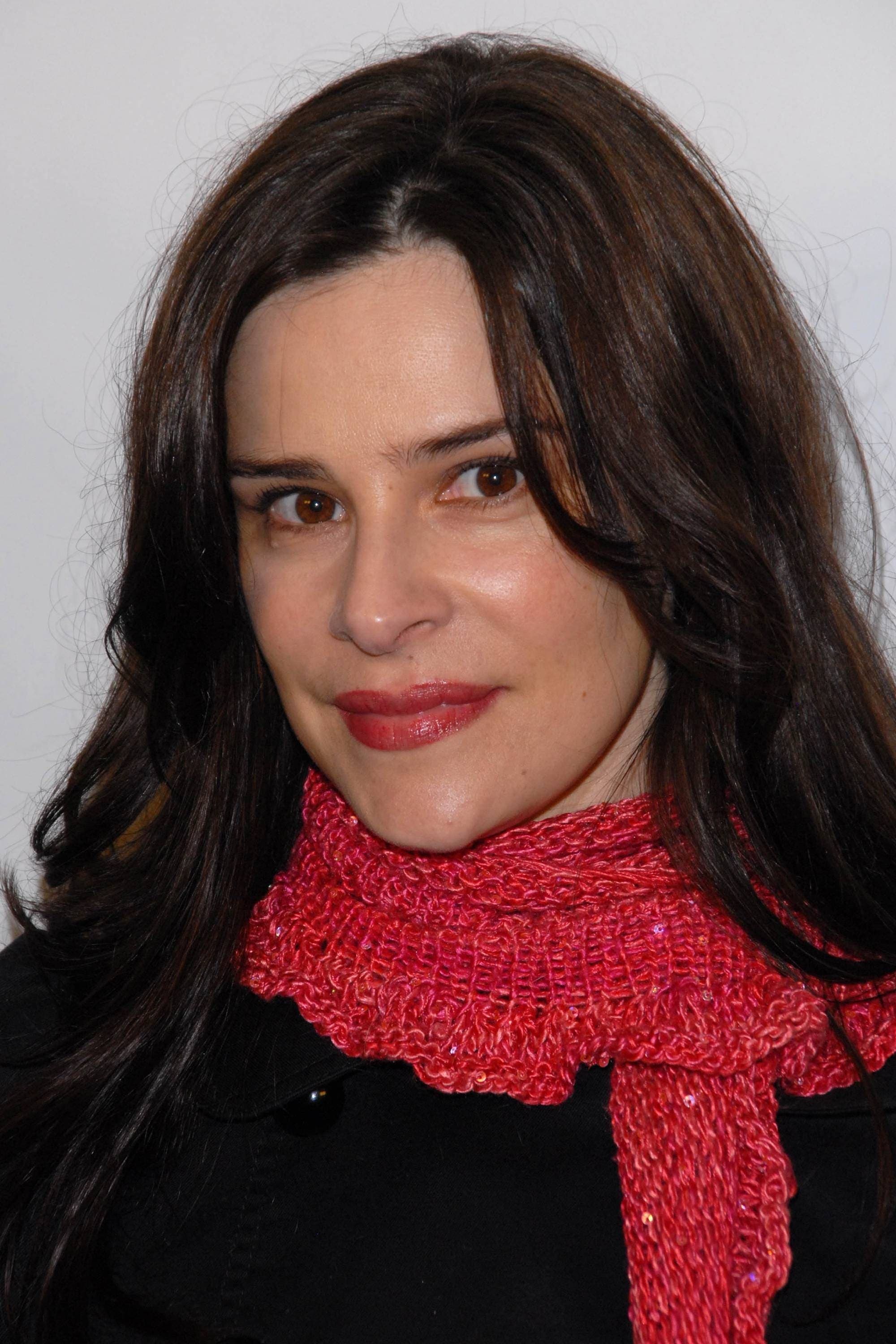 Sarah Lassez profile