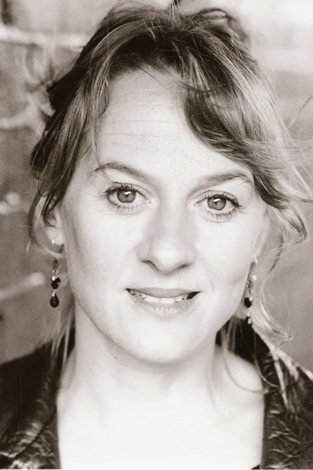 Niamh Cusack profile