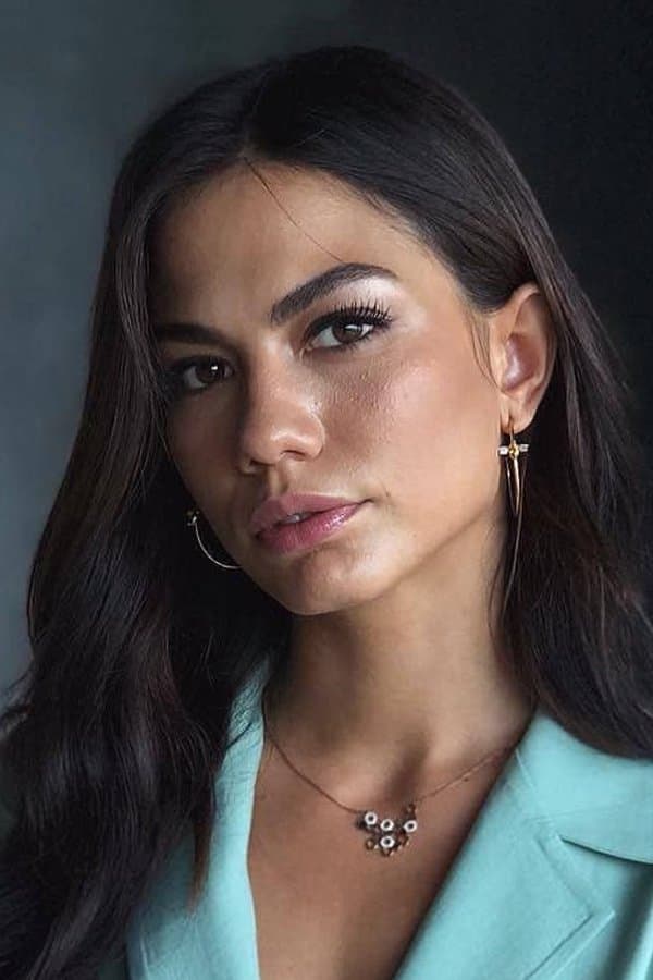 Demet Özdemir profile