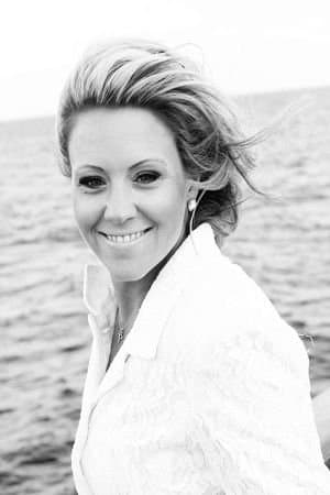 Anna Elizabeth James profile