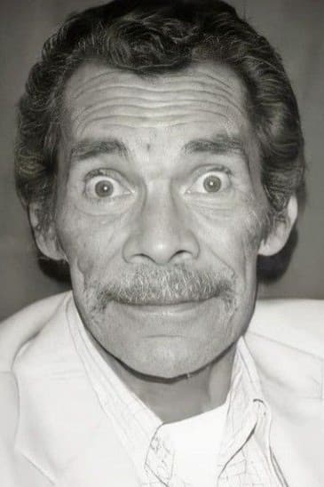 Ramón Valdés profile