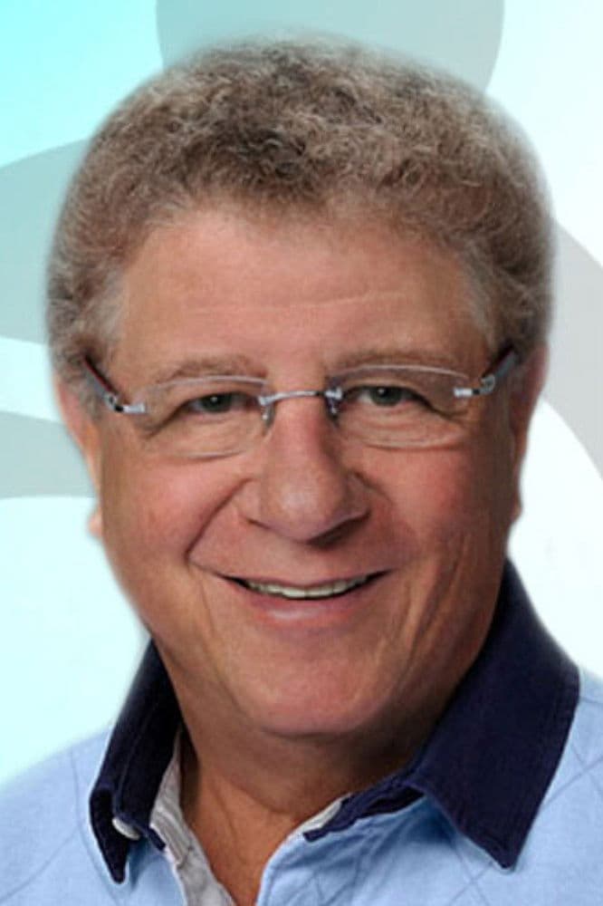 Carlos Alazraki Grossman profile