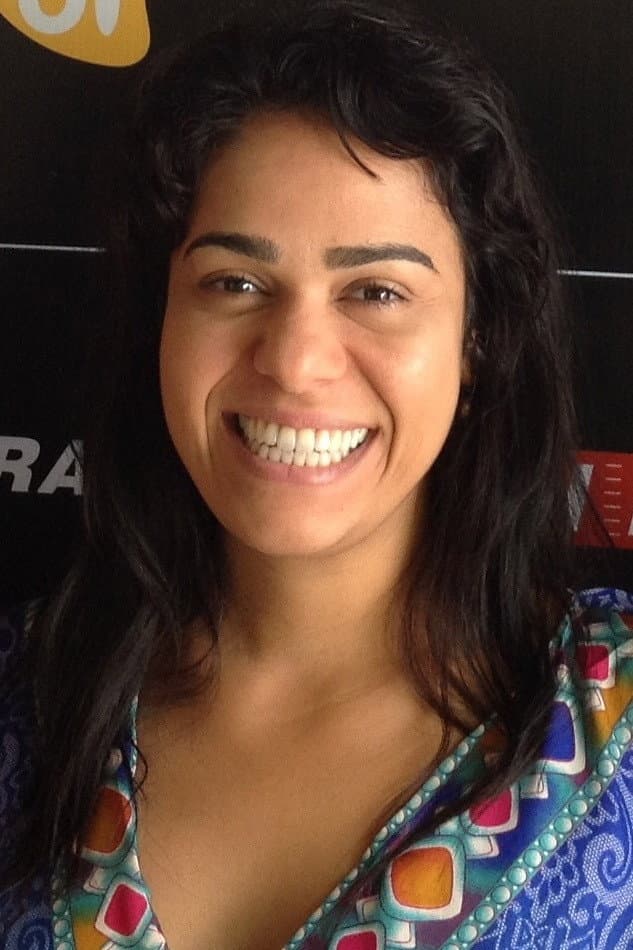 Analu Tavares profile