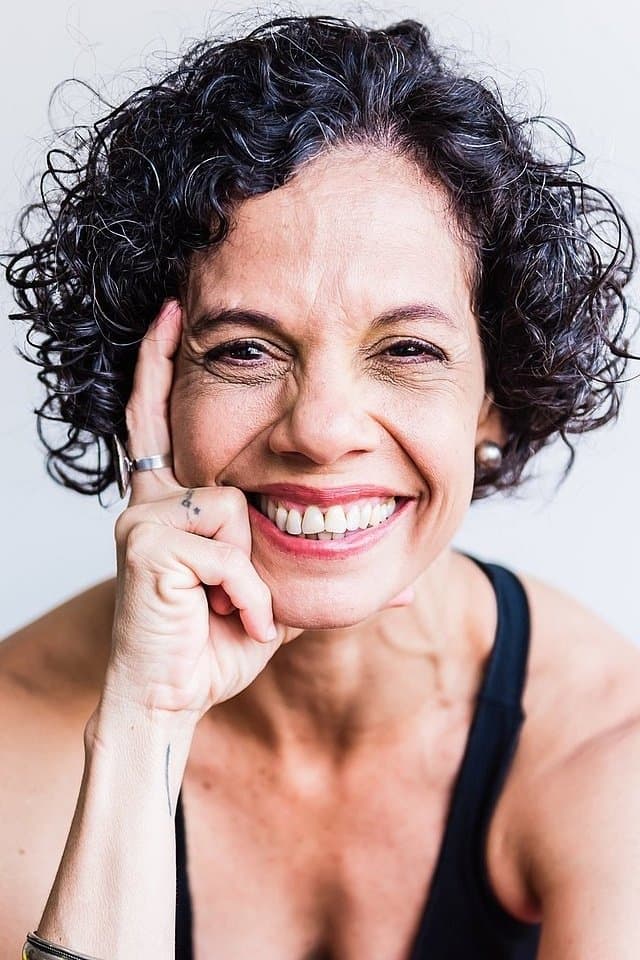 Ana Paula Bouzas profile