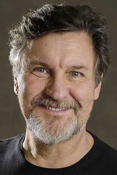 Antonio Calloni profile