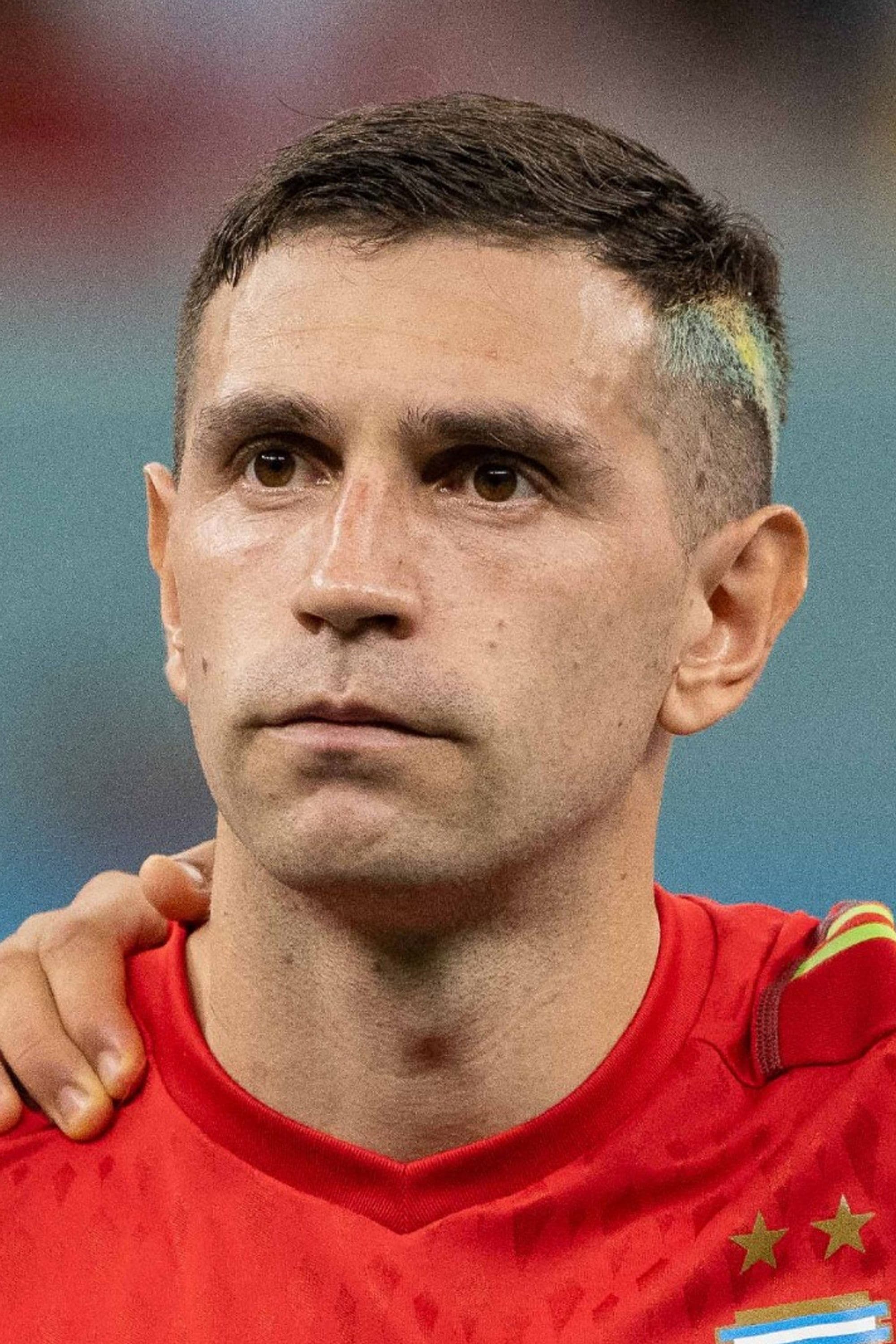 Emiliano Martínez profile