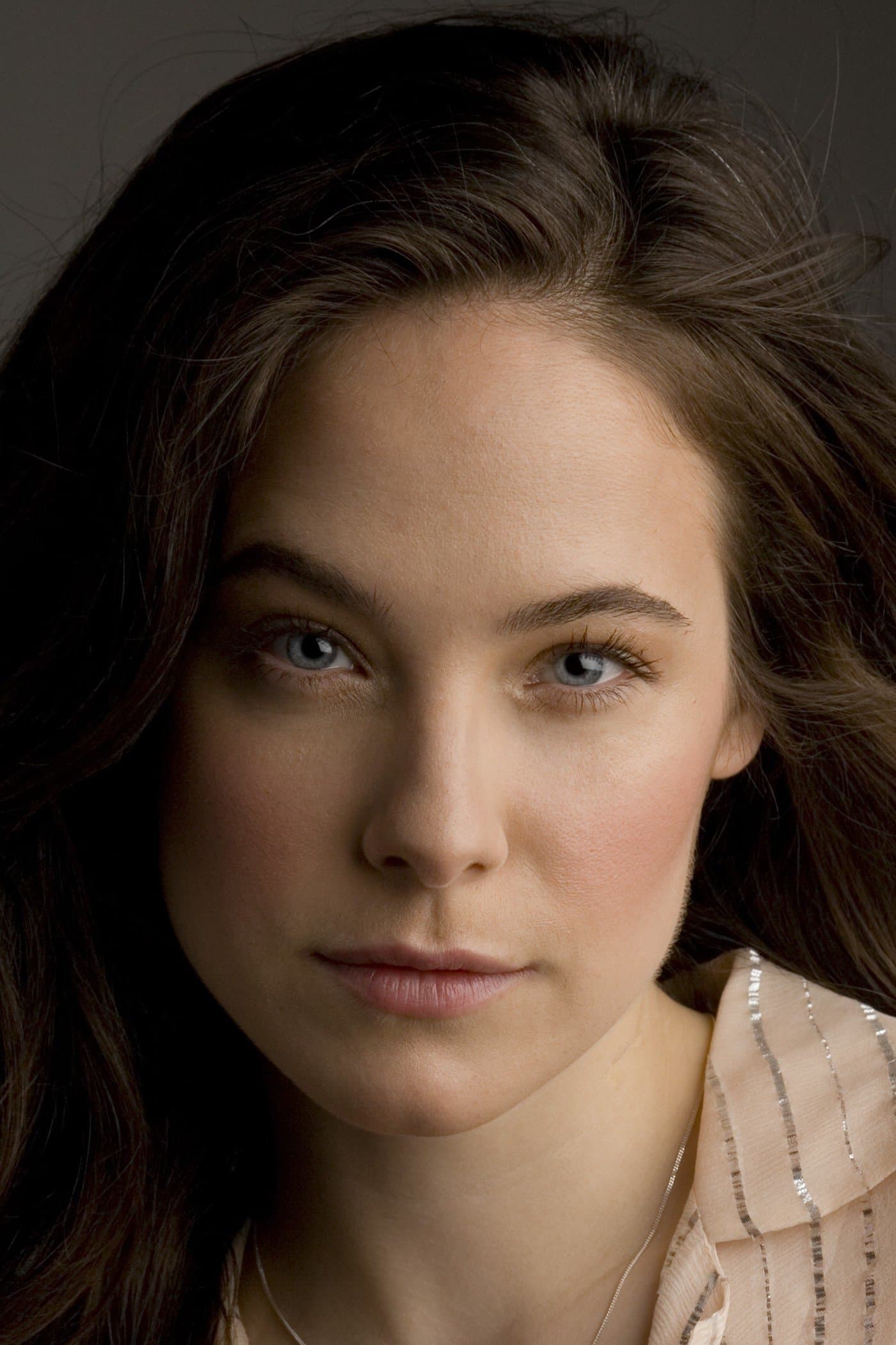 Caroline Dhavernas profile