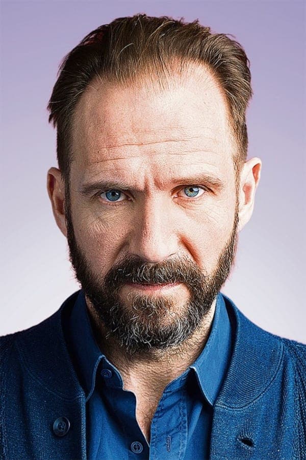 Ralph Fiennes profile