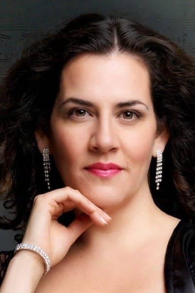 Pamela Flores profile