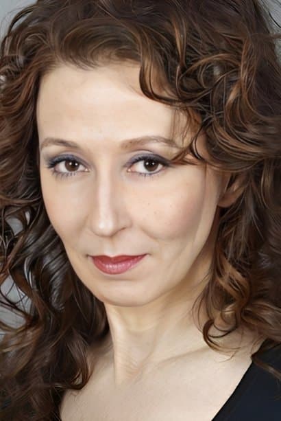 Defne Halman profile