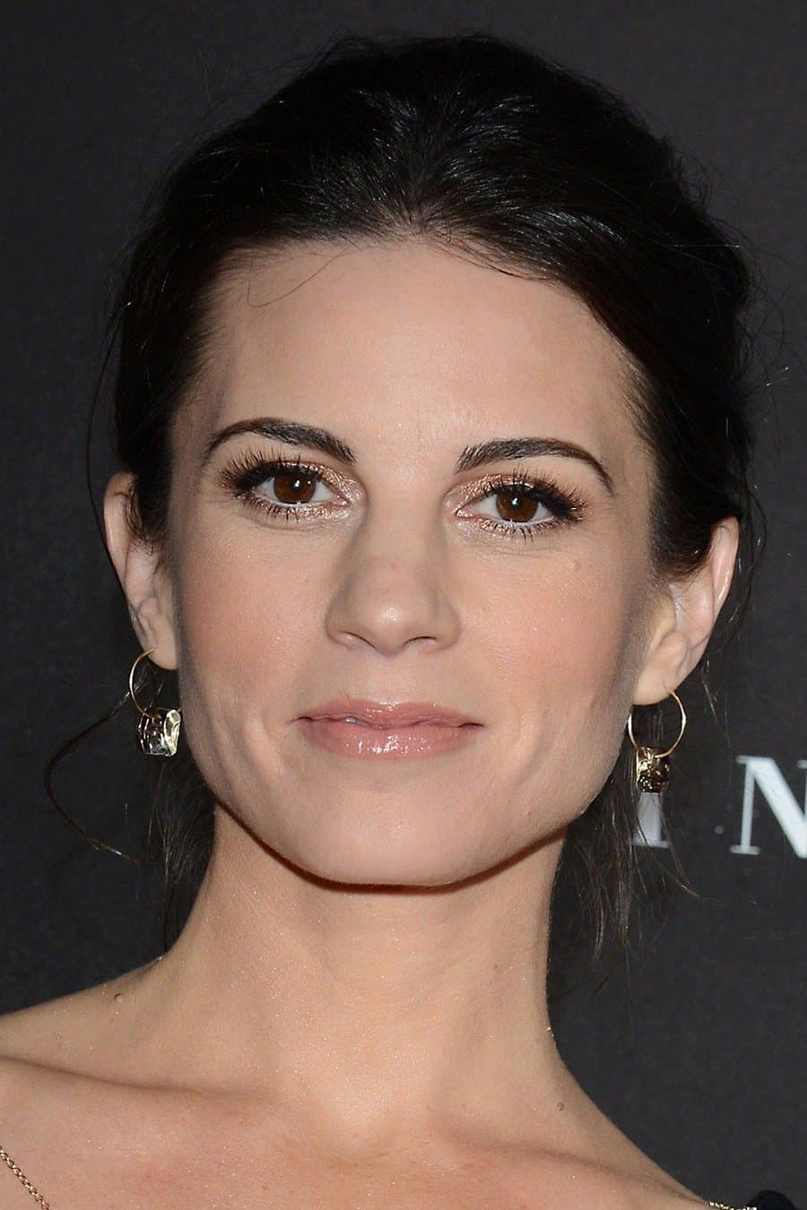 Leah Cairns profile