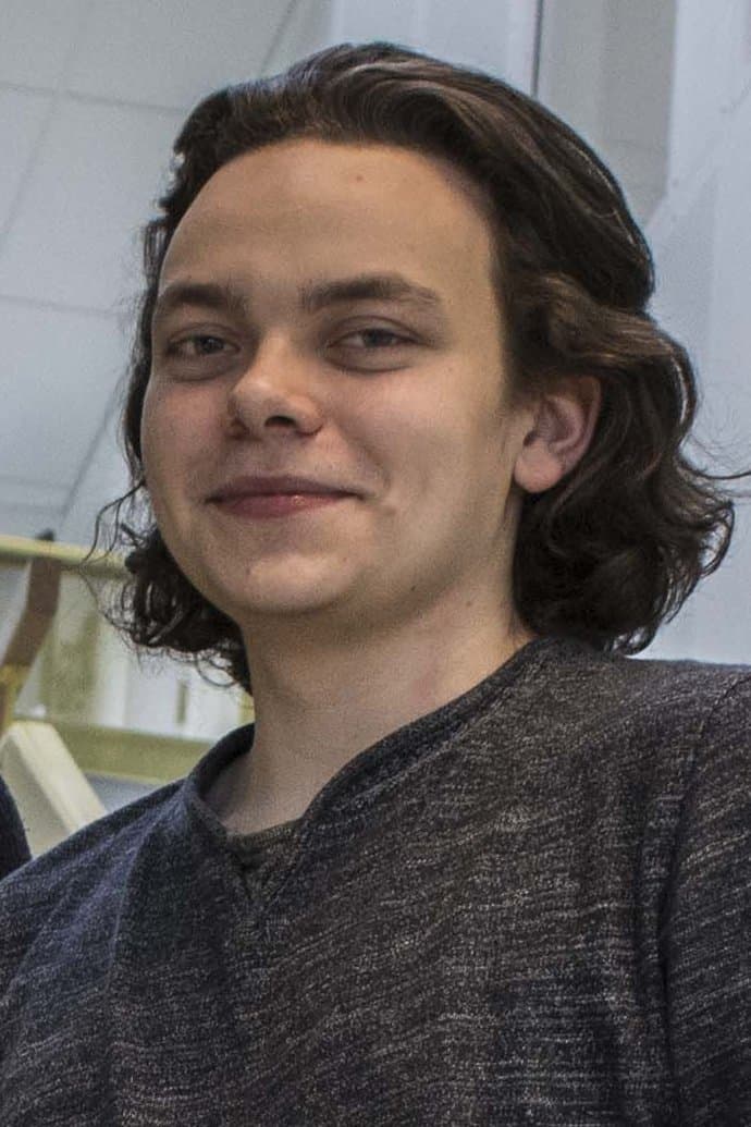 Aleksander Holmen profile