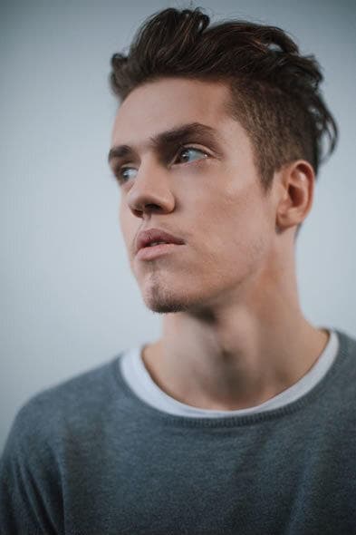 Robert Naylor profile