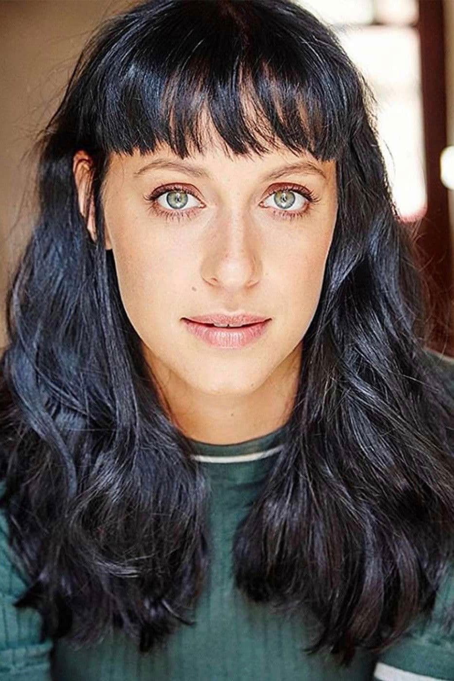 Jessica Falkholt profile
