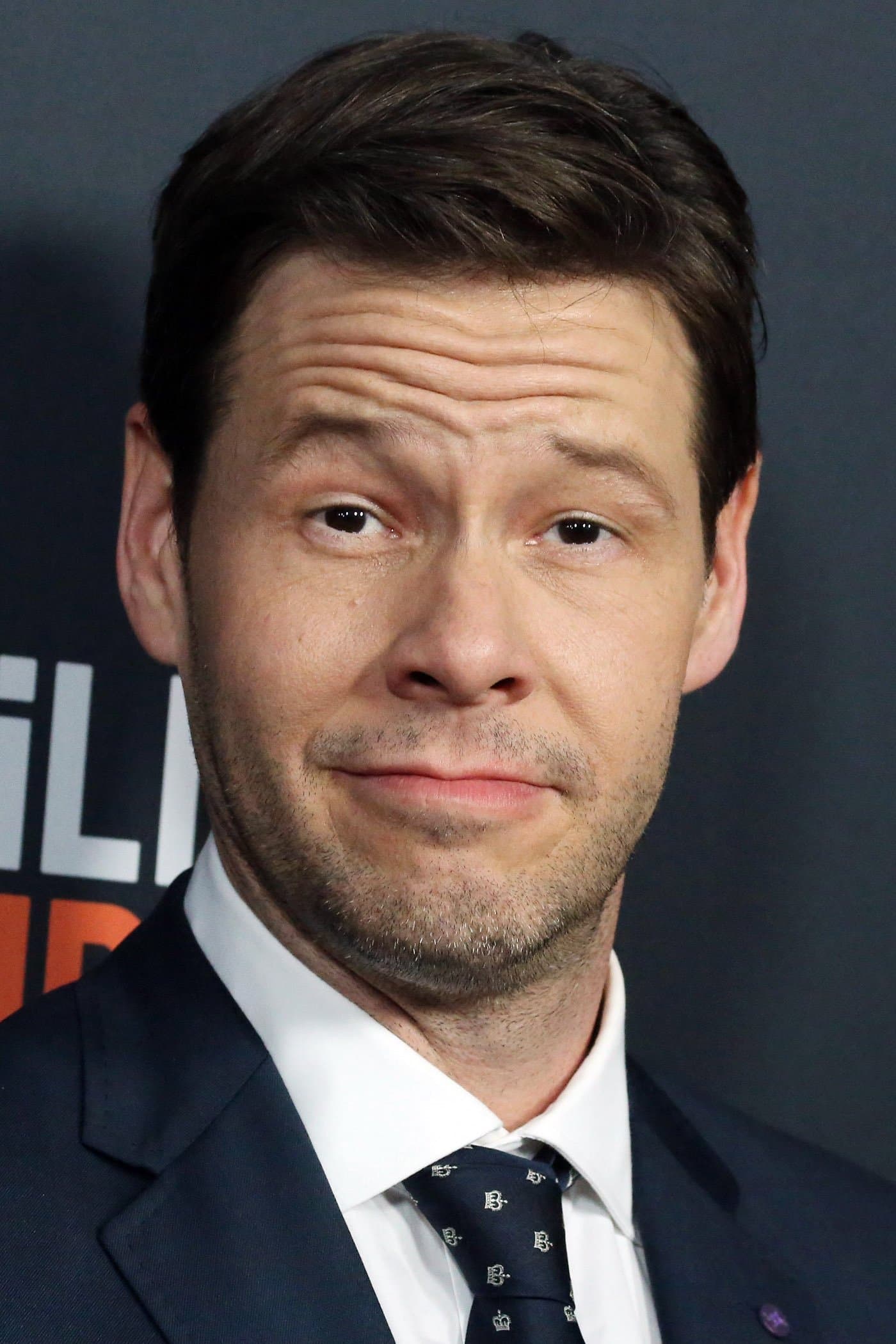Ike Barinholtz profile