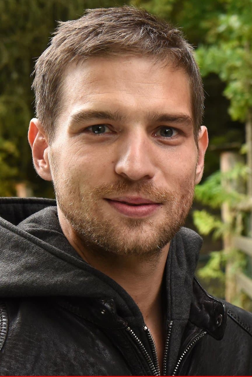 Robert Finster profile