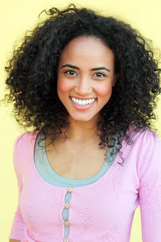 Alexandra Metz profile