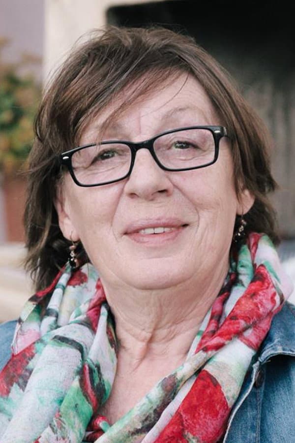 Kumrije Hoxha profile