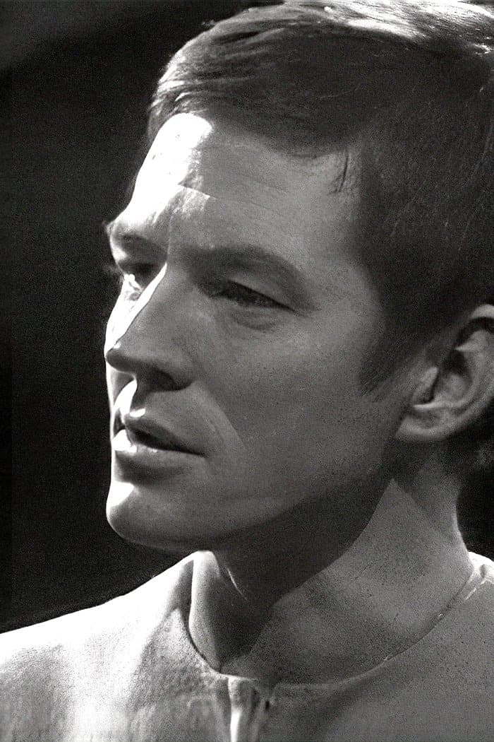 Gilbert Wynne profile