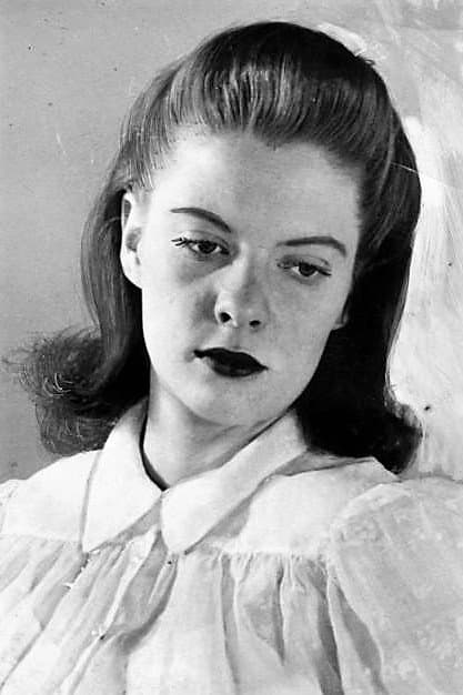 Mary Nell Santacroce profile