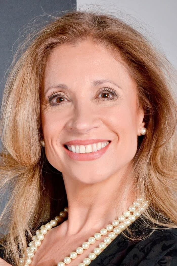 Loreto Valenzuela profile